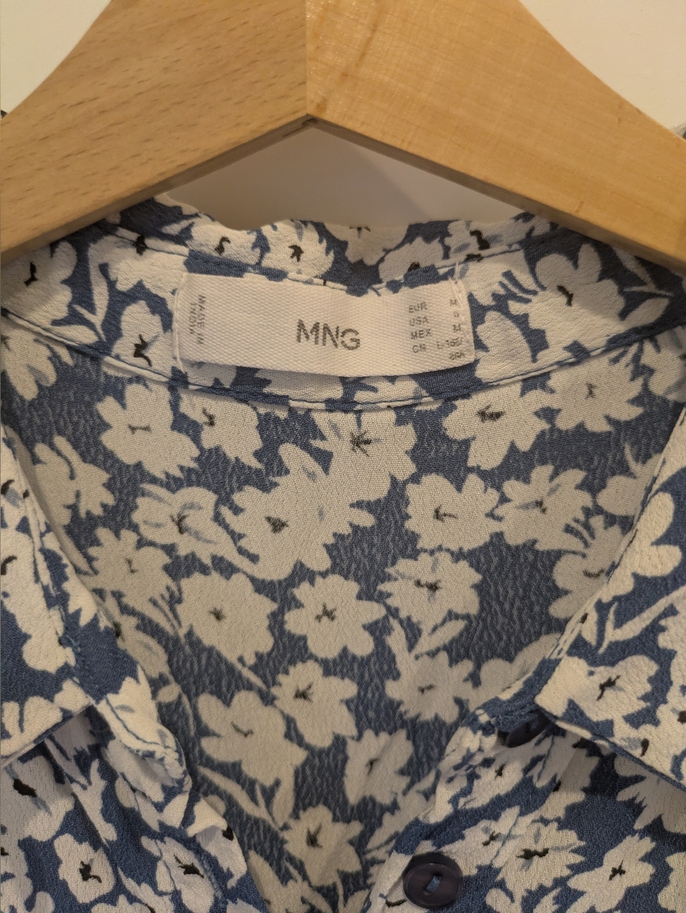 MNG Dress size 6 or Medium - Picture 3 of 4